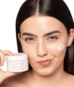 Crema Viso M.A.B.B. -Scholl Fusspflege Verkäufe clio make up crema viso idratante levigante pro age mabb coenzima q10 acmella alghe zuccheri acido ialuronico peptidi mailee