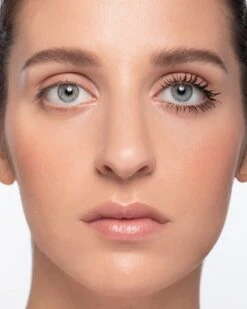 DarkLove -Scholl Fusspflege Verkäufe cliomakeup mascara darklove 1