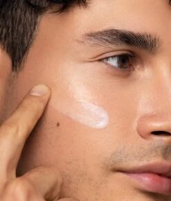 Siero Viso M.A.B.B. 12 Siero Viso M.A.B.B. -Scholl Fusspflege Verkäufe cliomakeup siero viso idratante levigante pro age mabb acido ialuronico andrea detail