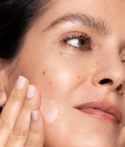 Siero Viso M.A.B.B. 16 Siero Viso M.A.B.B. -Scholl Fusspflege Verkäufe cliomakeup siero viso idratante levigante pro age mabb acido ialuronico rosangela detail