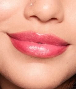 Cuoricino (Limited Edition) -Scholl Fusspflege Verkäufe coccolove cuoricino balsamo labbra levigante idratante rimpolpante ph reagente angela detail labbra 1